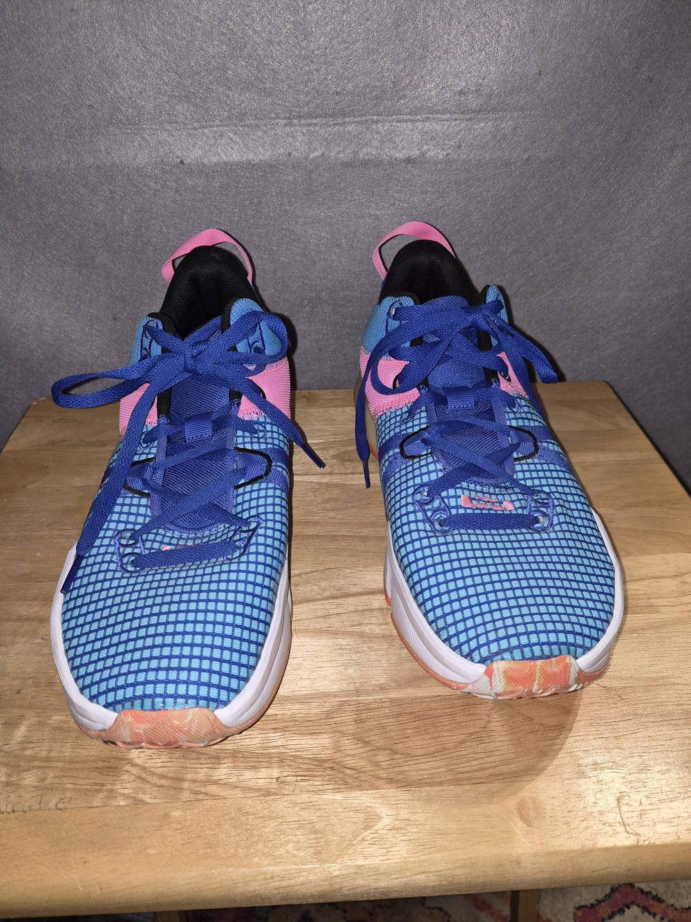 Nike Witness VII Men’s Basketball Shoes – Size 11.5 – Blue Pink